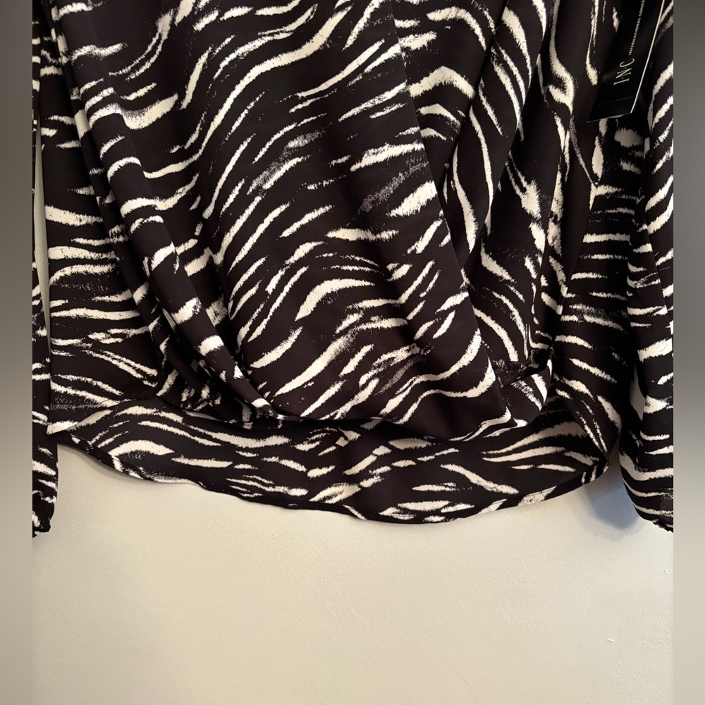NWT I.N.C. International Concepts Tiger Stripe Blouse - Picture 2 of 8